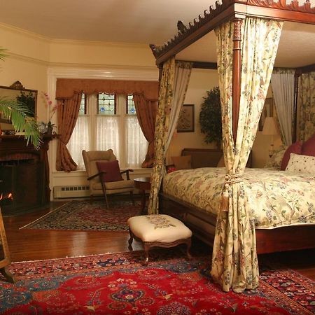 尼亚加拉瀑布城Grand Victorian住宿加早餐旅馆 外观 照片